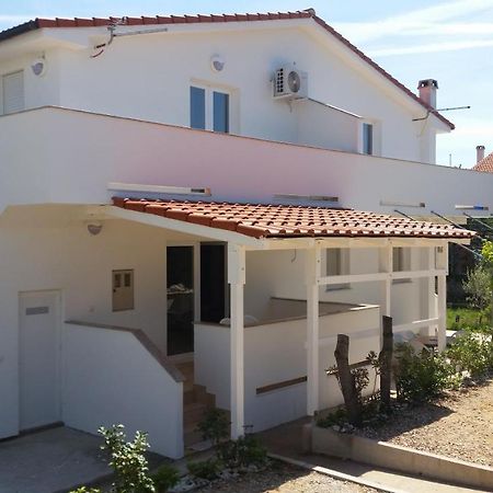 Apartments Maretic Мандре Экстерьер фото
