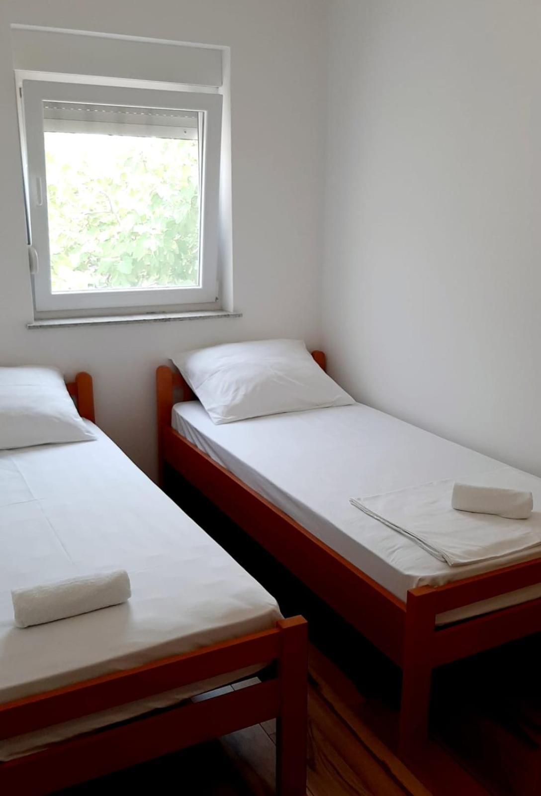 Apartments Maretic Мандре Номер фото