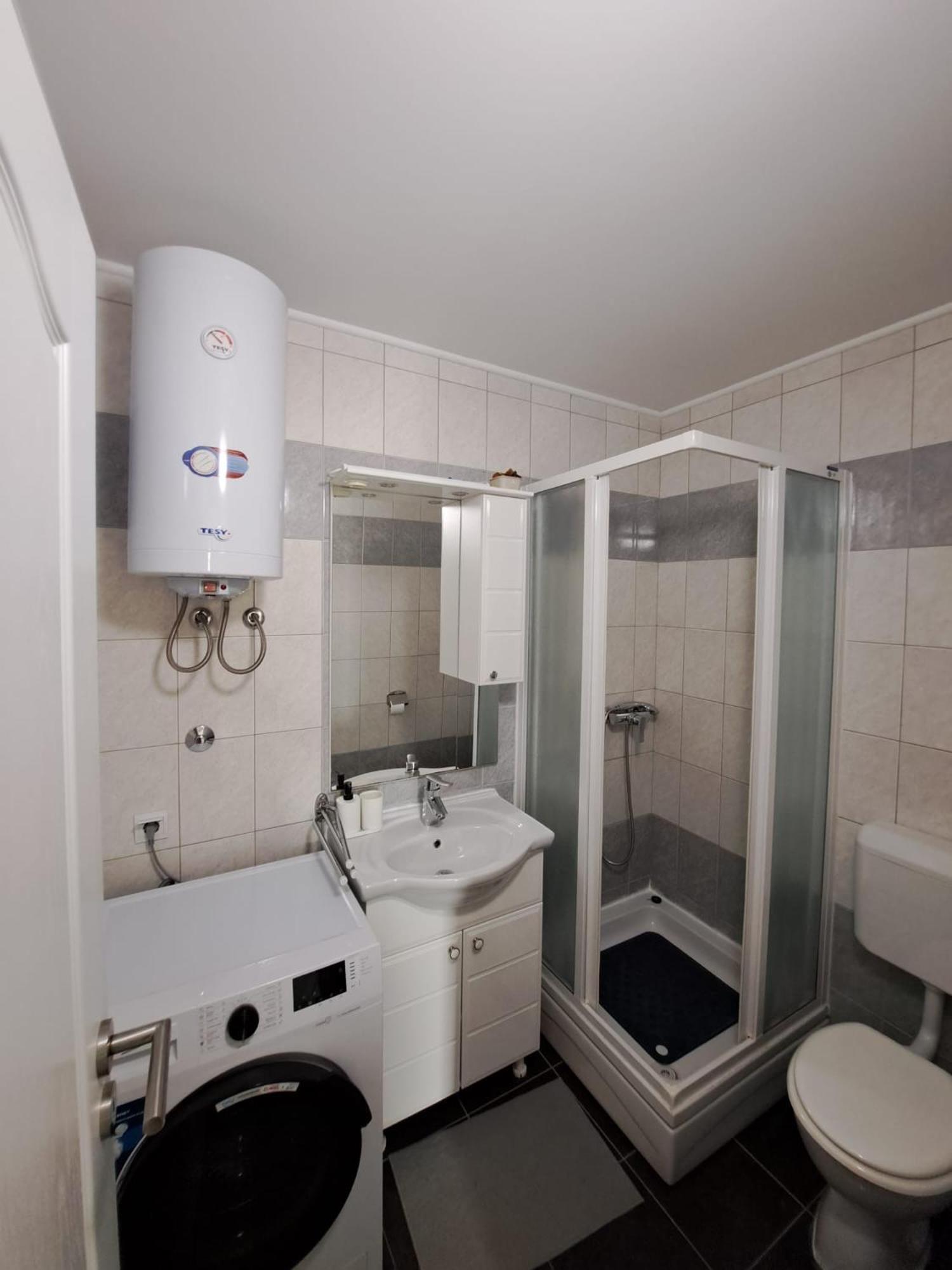 Apartments Maretic Мандре Экстерьер фото
