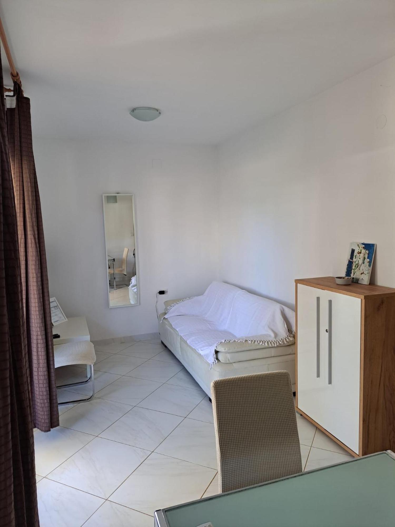 Apartments Maretic Мандре Экстерьер фото